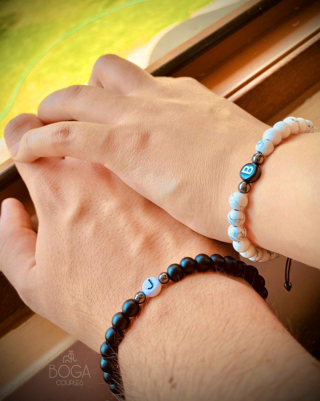 Pulseras de Distancia con iniciales.