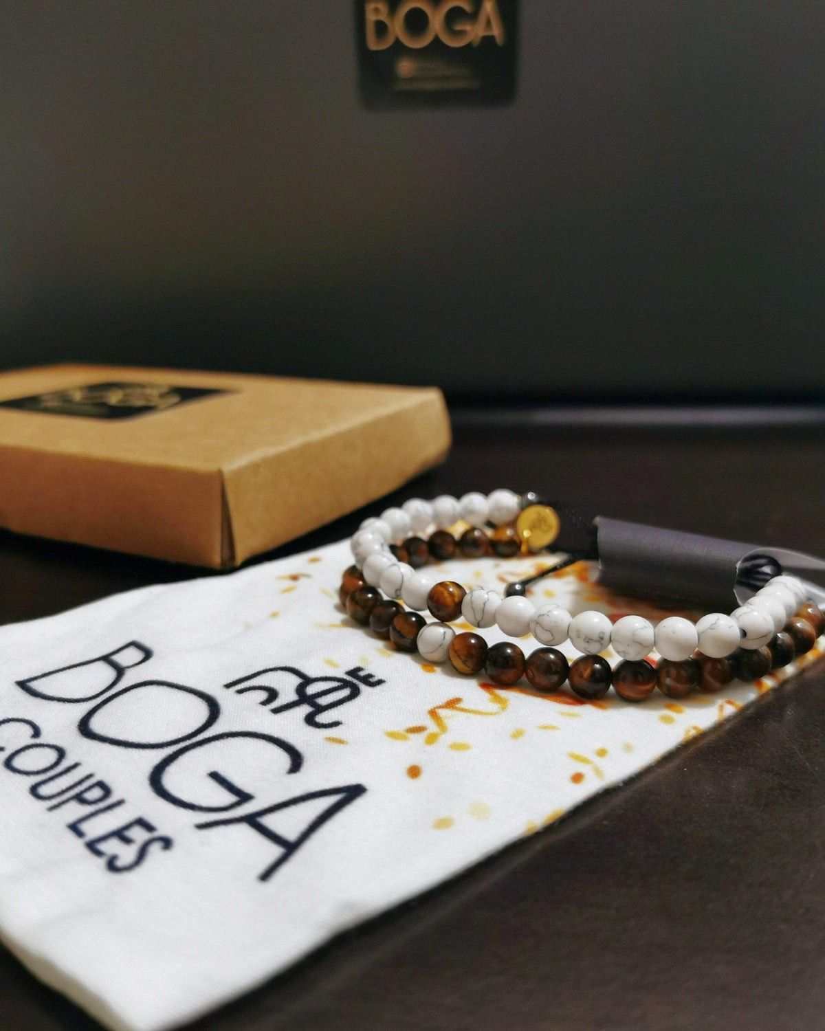 Pulseras de Distancia Mini Howlita y Ojo de Tigre