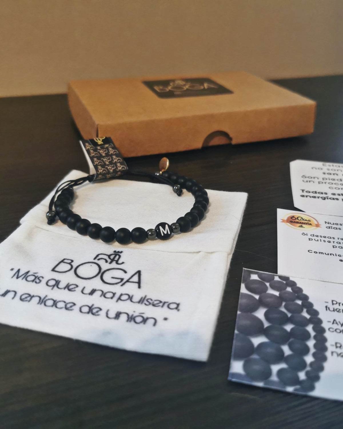 Pulsera de Piedras Onix Mate con Inicial.